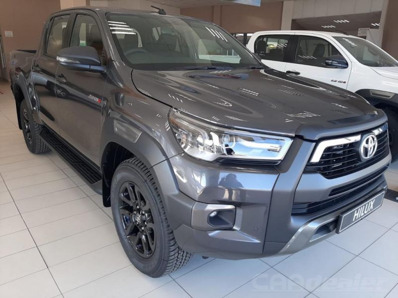 New Toyota Hilux DC 2.8 GD6 RB LEGEND 4x2 MT (150kw) 2.8 for Sale in